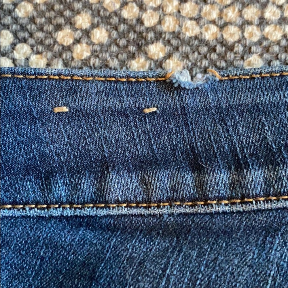 2 Pair Basically New American Eagle Shorts - Picture 5 of 5